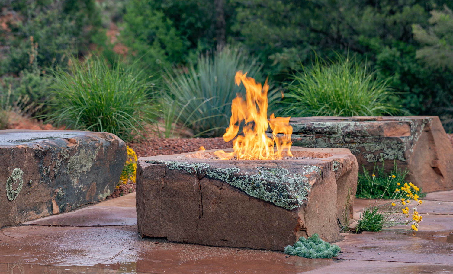 sedona landscaping - boulder - flagstone